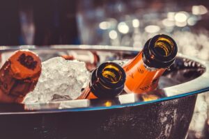 ¿Beber alcohol antes de tatuarse es malo? Lo que dice el experto